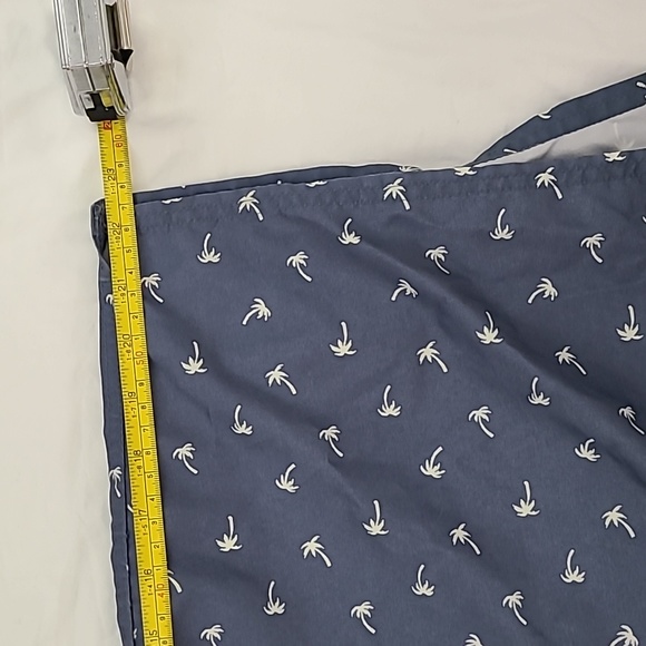 OLD NAVY Swim trunks XXL Board shorts pockets - Picture 9 of 10